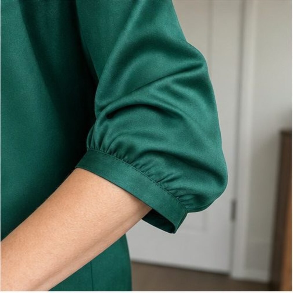 Emerald V Neck Top - Picture 5 of 6